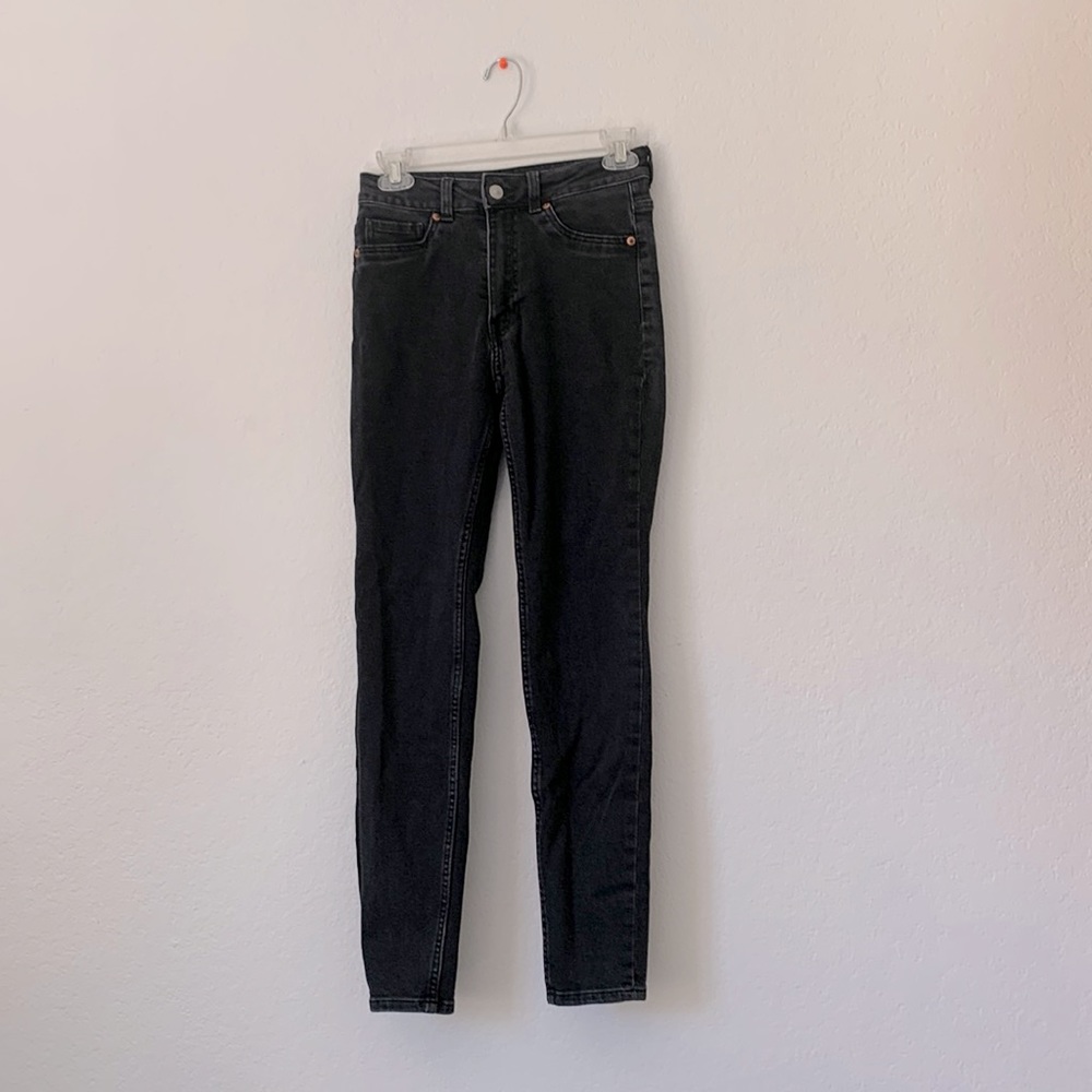 H&M size 4, plain black skinny jeans